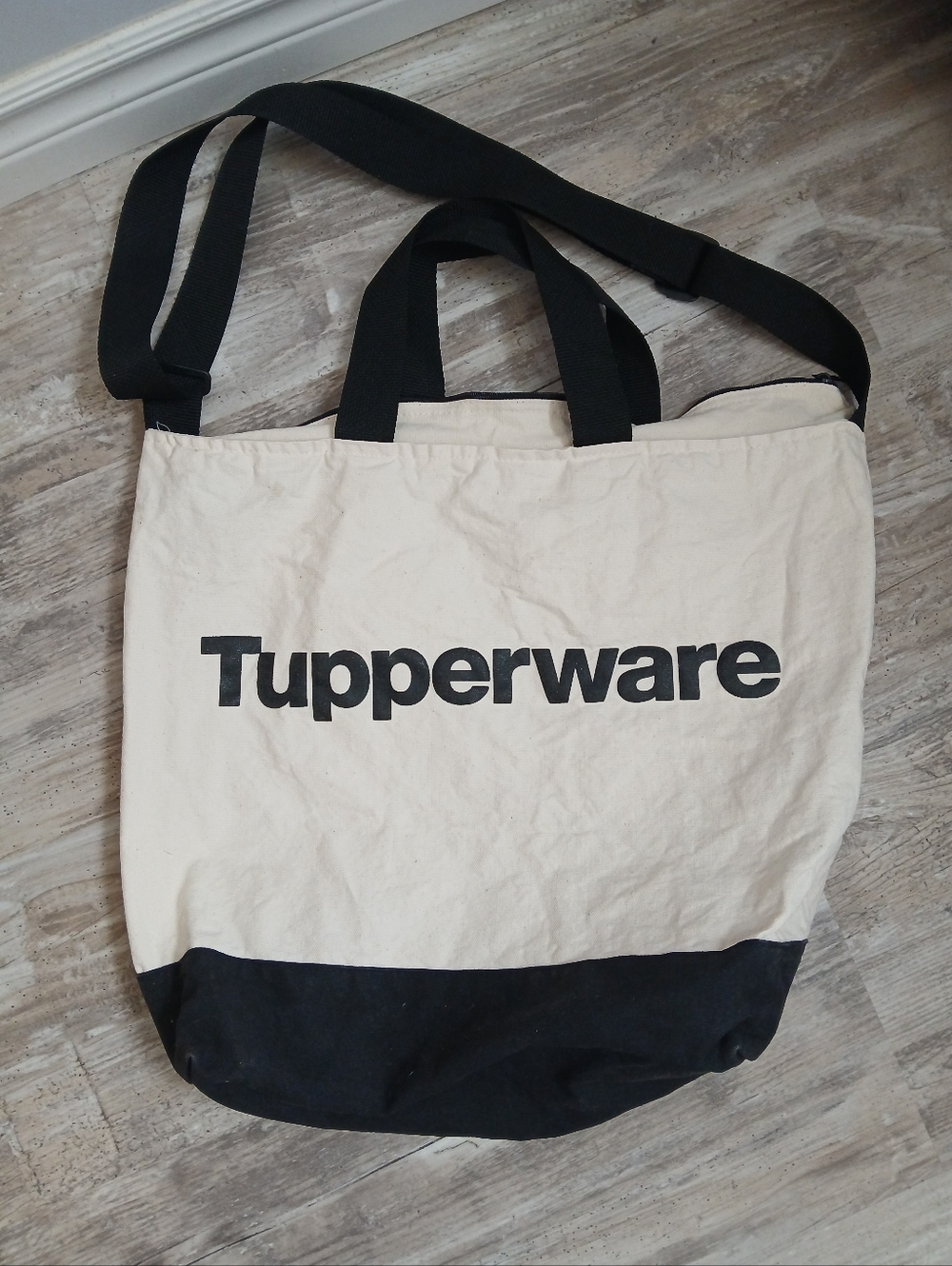 Tupperware Heavy Duty Canvas Tote - Adjustable Crossbody & Handles Cream/Black